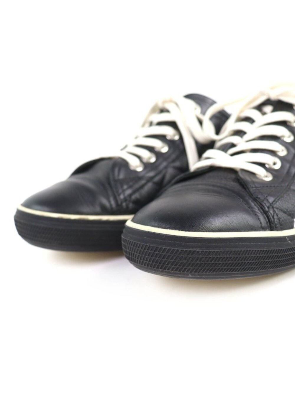 Chanel Caviar Leather CC Logo Quilted Low Cut Sneakers Black White - Picture 4 of 12
